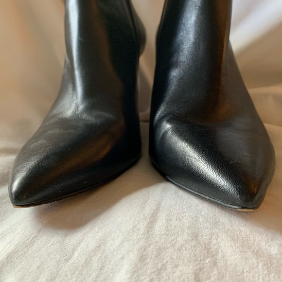 Louise et Cie black leather 'Low Sid Pointed Toe Booties' - Picture 3 of 10